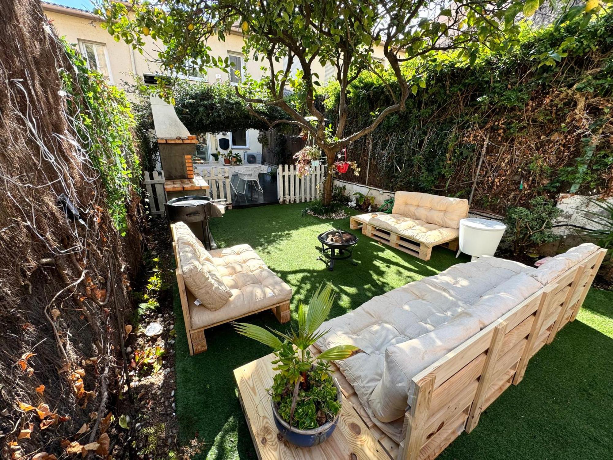 Casa En Masnou Junto A Playa Y Tren Villa Dış mekan fotoğraf